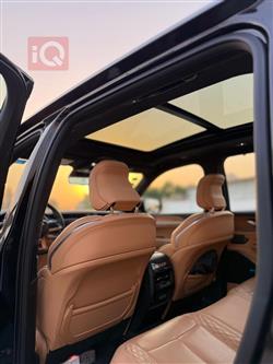 جیپ گراند شیرۆکی